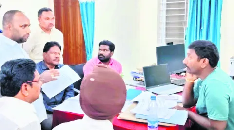 పంచాయతీ కార్యదర్శిపై దాడి 