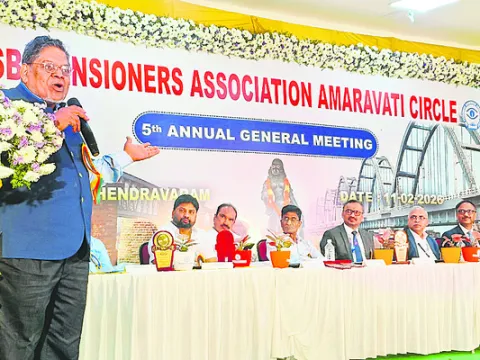 ఎస్‌బీఐ విశ్రాంత ఉద్యోగులకు పెన్షన్‌ రివిజన్‌ జరగాలి