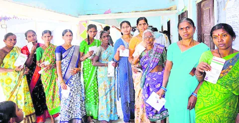 లెక్కలేస్తున్నారు