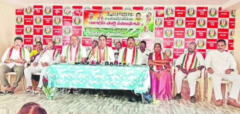 ఎమ్మెల్యేలు ప్రజా విశ్వాసం కోల్పోయారు