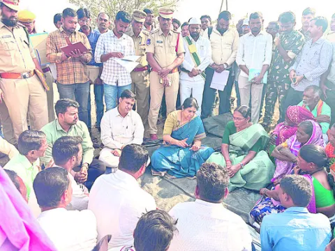 బోర్‌ పనులు అడ్డుకోవడంపై ఆగ్రహం