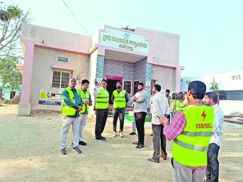 ప్రజాబాటతో సమస్యల పరిష్కారం