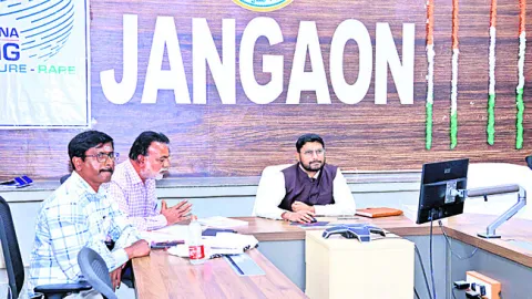 పురాధీశులు ఎవరో?