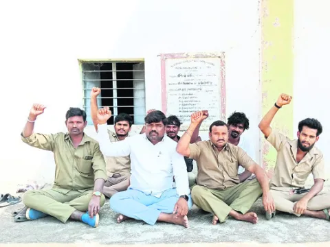 ప్రజావ్యతిరేక విధానాలను వీడాలి 