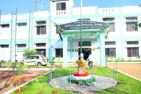 రాయబేరాలు షురూ!