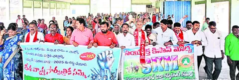 మోదీ విధానాలతో తీవ్ర నష్టం