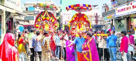 మహానందికి బయలుదేరిన పెళ్లి పెద్ద