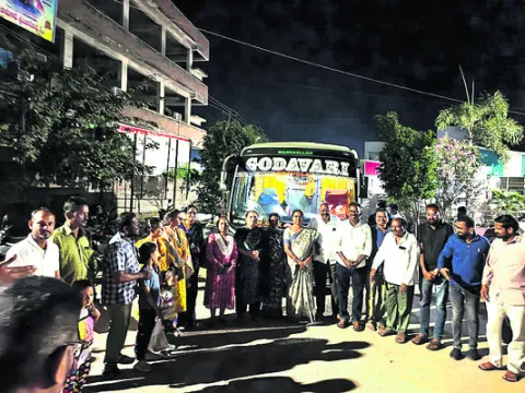 క్యాంపులకు చలోచలో..