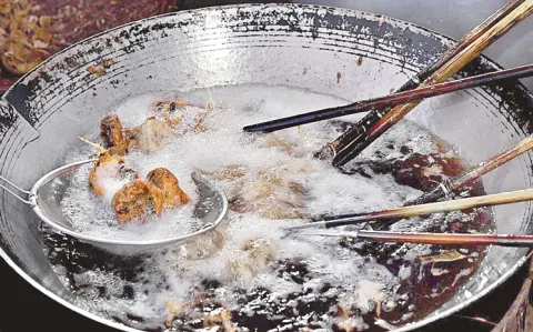 food fried in reused oil could expose you to higher cancer risk