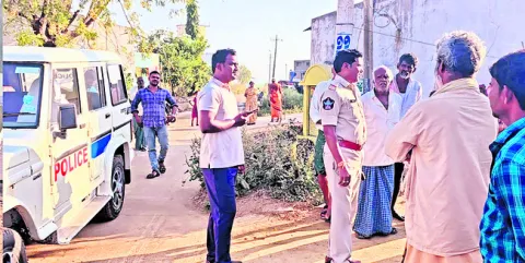 వెంకటాపురంలో దొంగల హల్‌చల్‌ 