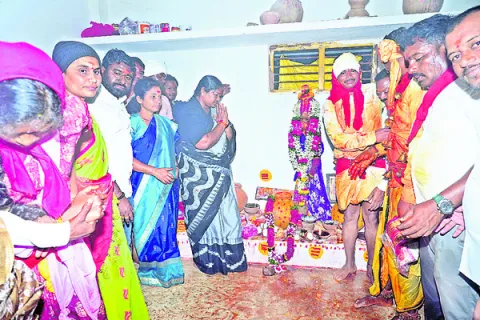 ఆలయ అభివృద్ధికి కృషి