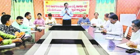 ఎస్‌హెచ్‌జీ మహిళల సర్వే నిర్వహించాలి