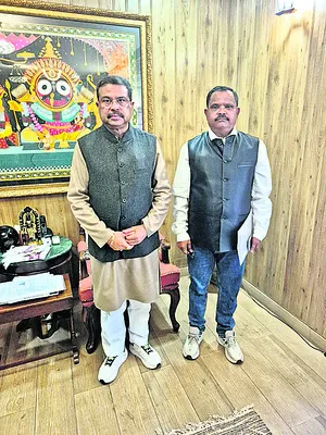 కేంద్రమంత్రిని కలిసిన బెంగాళీ సమాజ్‌ సభ్యులు