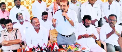 భక్తులకు ఎలాంటి ఇబ్బంది తలెత్తకూడదు 