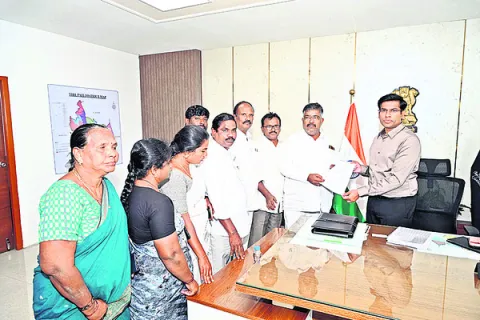 నర్సింగ్‌హోమ్‌పై చర్యలు తీసుకోండి 