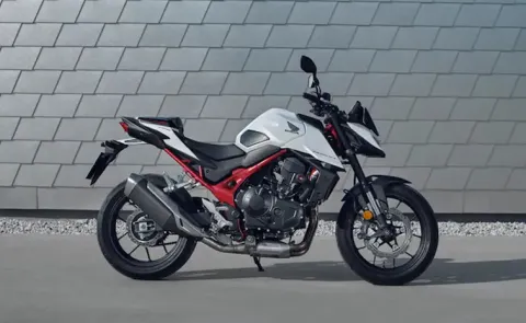 Honda CB750 Hornet Gets Rs 1 Lakh Discount1