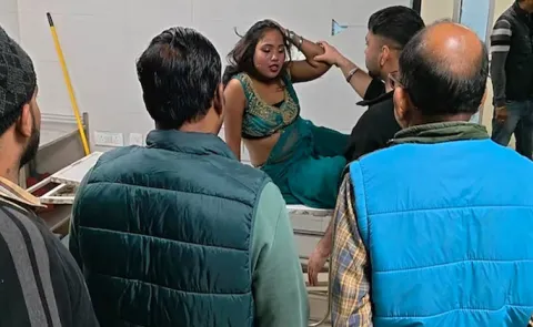 dancer hospitalised after crowd shoves coins into her mouth during performance