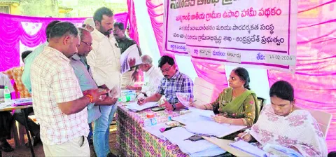 కొండంతా అక్రమాలు.. గోరంత రికవరీ 