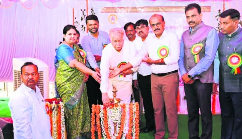 పిల్లలకు చరిత్రపై అవగాహన అవసరం 