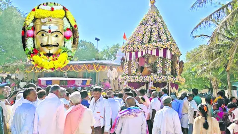 ఘనంగా విశ్వేశ్వరస్వామి రథోత్సవం 