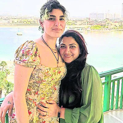 కుష్బూ వారసురాలు రెడీ! 