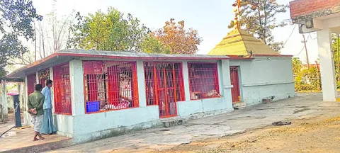 ఆలయ అభివృద్ధిపై పట్టింపేది ?
