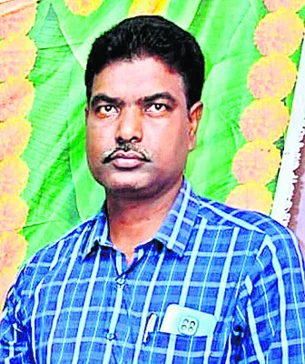 గుండెపోటుతో               డిప్యూటీ తహసీల్దార్‌ మృతి 
