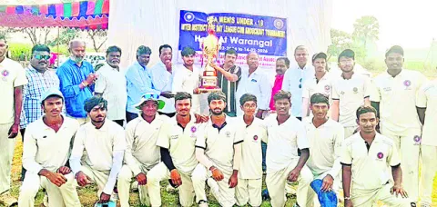 అండర్‌–19 క్రికెట్‌ చాంపియన్‌ కరీంనగర్‌
