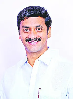 అబద్ధాలు, మోసాలే 
