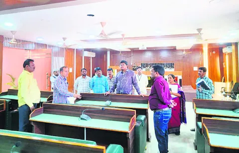 మున్సిపాలిటీల్లో  ఆశావహులు అధికంగానే..
