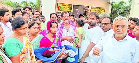 చెట్టినాడ్‌ సిమెంట్‌ ఫ్యాక్టరీ వద్ద ఆందోళన 