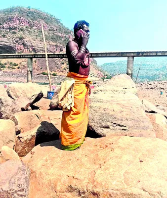 సిగ్నల్‌ పూర్‌..భక్తుల బేజారు 