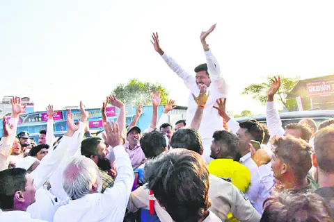 కాంగ్రెస్‌కు జై 