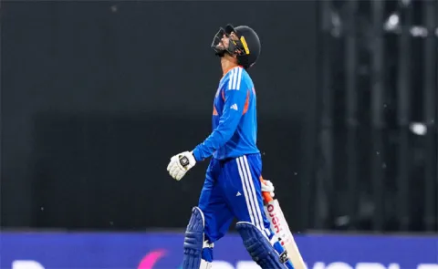 Two ducks in two matches: Abhishek Sharma falls in four balls vs Pakistan5