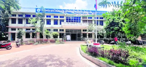 మీకో సగం.. మాకో సగం