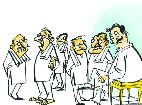 క్యాంపుల్లోనే కౌన్సిలర్లు