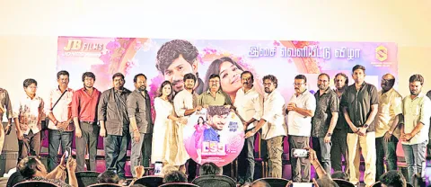 విజయ్‌కాంత్‌ ఆఫీస్‌ నుంచే నా పయనం