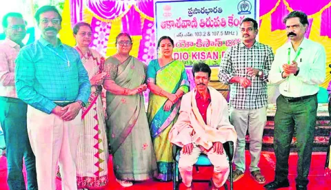 హరికృష్ణారెడ్డికి ఘన సన్మానం 
