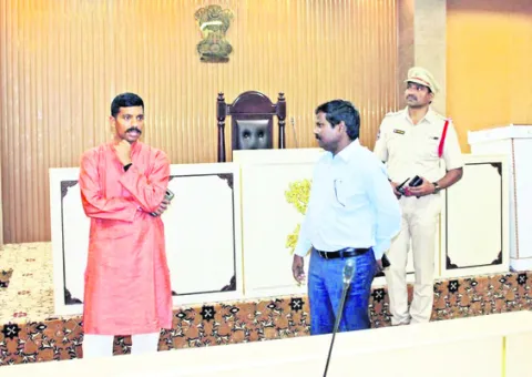 మేయర్‌, చైర్మన్‌ ఎన్నికకు పకడ్బందీ ఏర్పాట్లు