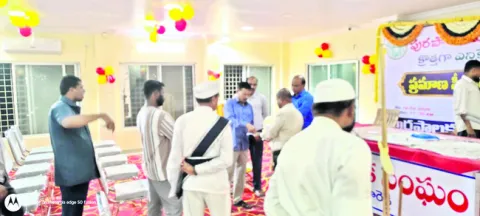 అన్నీ హస్తగతం!