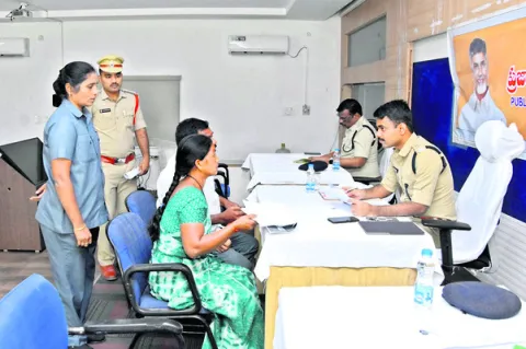 బాధితులకు న్యాయం చేయలి