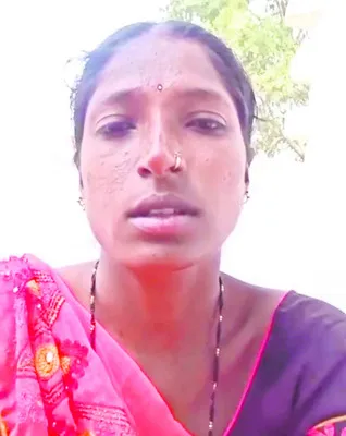 పురుగుమందు పిచికారీ చేస్తూ  మహిళ మృతి 
