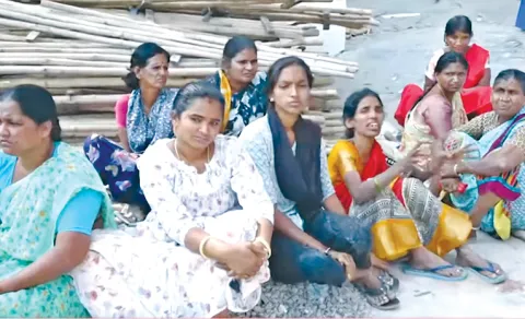 Watchman Muthaiya Ends Life In Hyderabad