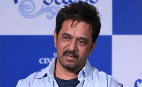 tollywood actor Arjun Sarja Visits Kondagattu Hanuman Temple1