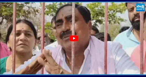 Errabelli Dayakar Rao Emotional Tears 1