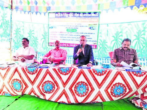 వినియోగదారులకు నాణ్యమైన సేవలు