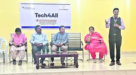 సాఫ్ట్‌ స్కిల్స్‌పైపట్టు సాధించాలి  