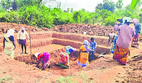 పెండింగ్‌ ని‘బంధనాలు’! 