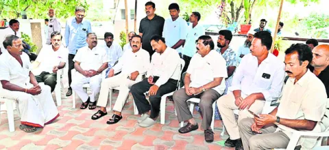 ప్రజలను వంచించిన రాష్ట్ర బడ్జెట్‌ 