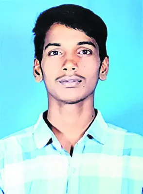 జేఈఈ మెయిన్స్‌లో ‘ఖిల్లా’ విద్యార్థి ప్రతిభ 
